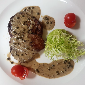 Медальоны из говядины