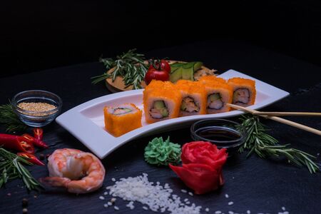 Ролл Калифорния с креветками