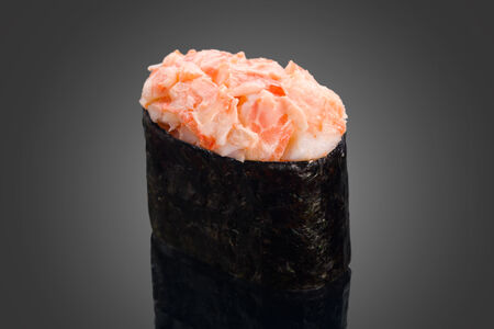 Суши креветка спайси