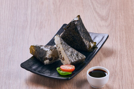 Онигири веганский