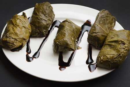 Долма в винoградных листьях
