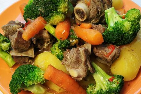 Рагу из баранины с картофелем и сезонными овощами
