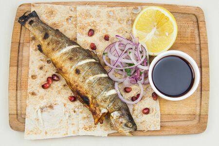 Форель на углях