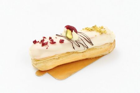 Эклер ванильный