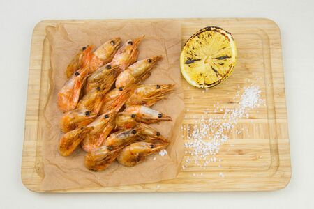 Креветки отварные