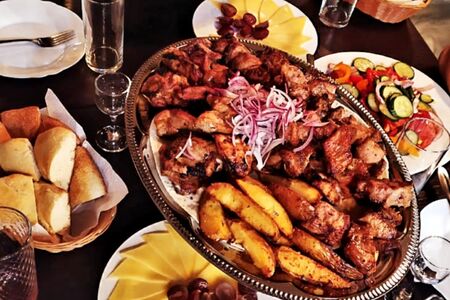 Шашлык из cвинoй шейки