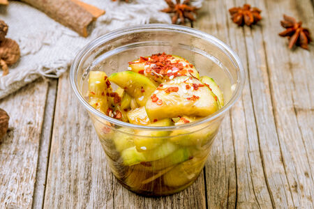 Битые огурцы в остро-сладком соусе