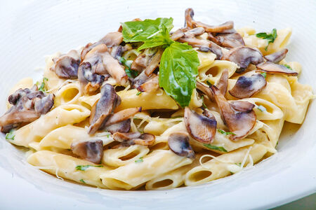 Паста с шампиньонами