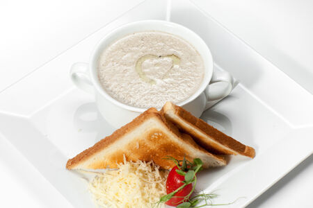 Крем-суп из лесных грибов