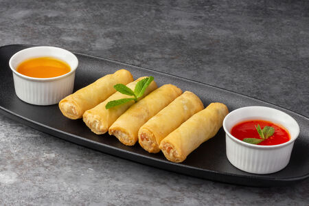 Спринг-роллы с уткой