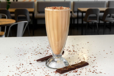 Шоколадный молочный коктейль