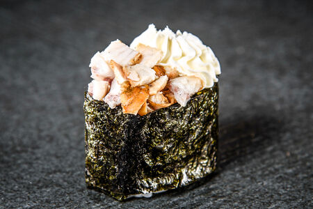 Гункан Угорь