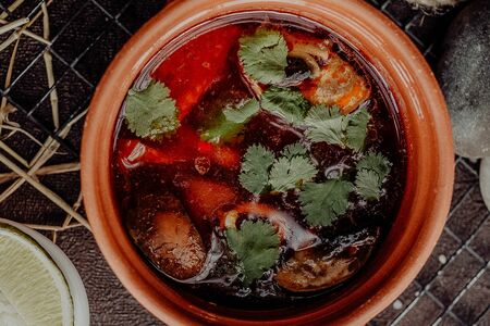 Суп Том ям с курицей