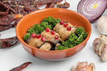 Баклажаны с орехами