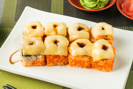 Запеченный ролл Окинава