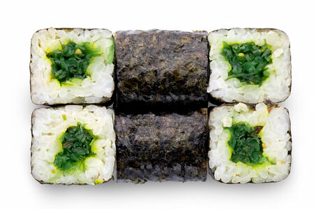 Хосомаки с чукой