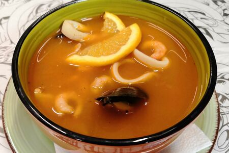 Суп с морепродуктами