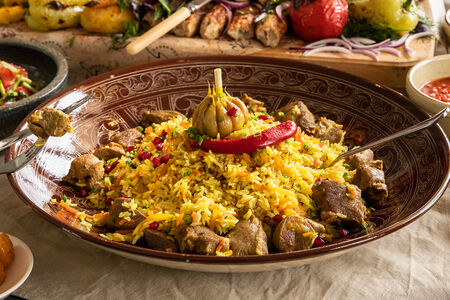 Традиционный узбекский плов с бараниной