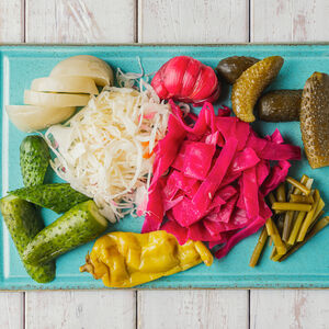 Букет из маринованных овощей