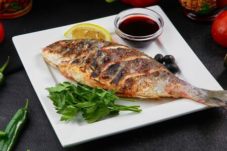 Дорадо на мангале