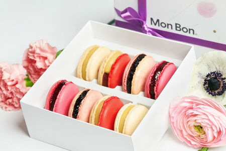 Набор монбонов Pour femme, лента и открытка