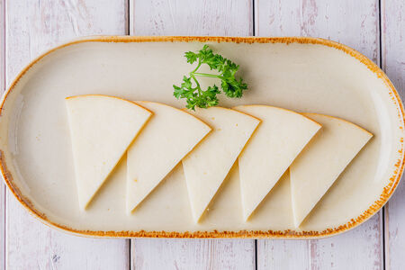 Копченый сыр Сулугуни