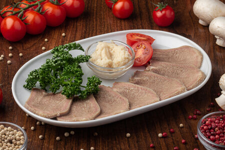 Язык отварной