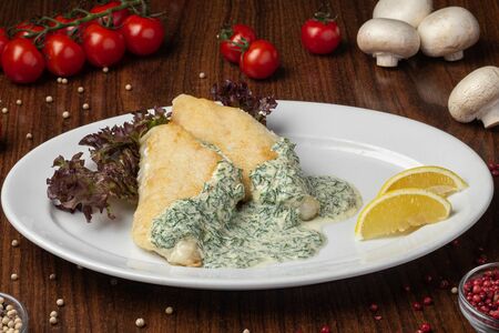 Судак в укропном соусе