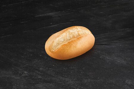 Булочка белая