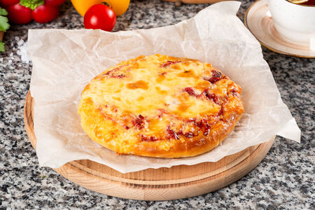 Пицца Домашняя с сервелатом