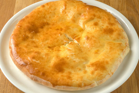 Осетинский пирог с картофелем и сыром
