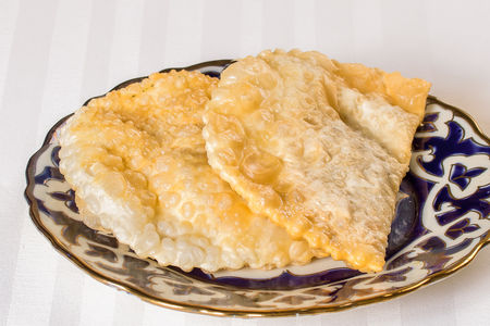 Чебуреки с мясом ягненка