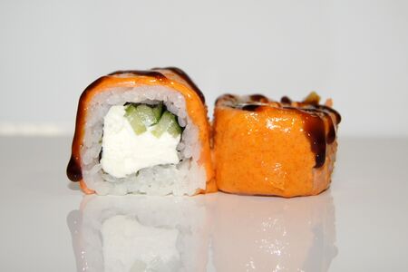 Запеченный ролл Филадельфия