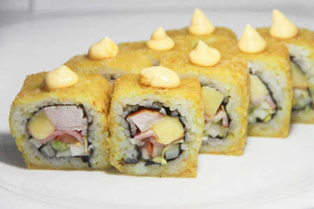 Горячий ролл Цезарь