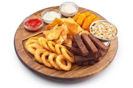 Ассорти из горячих закусок на компанию