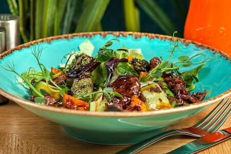 Теплый салат