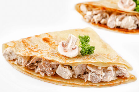 Блин с курой и грибами