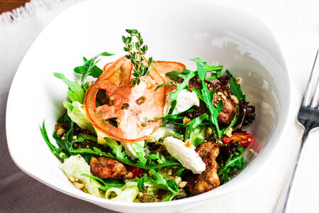 Салат с утиной грудкой