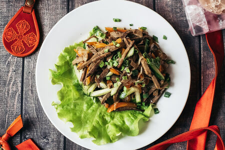 Теплый салат Монгольский