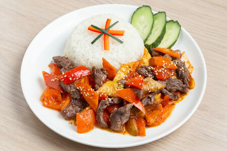 Рис с говядиной и овощами