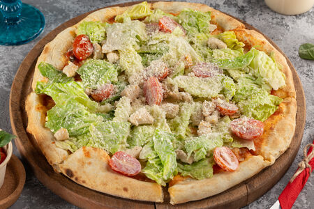 Пицца Цезарь с курицей