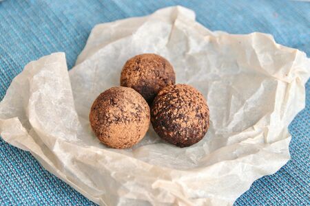 Полезная конфета с чернослив с грецким орехом