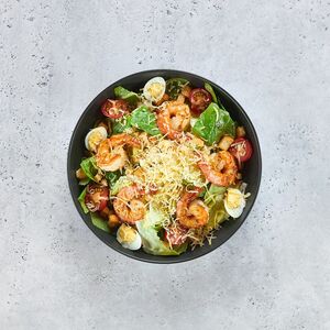 Салат Цезарь с креветками