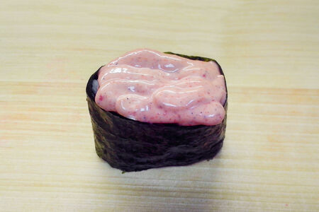 Спайси гункан с угрем