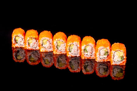 Ролл Калифорния с камчатским крабом