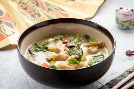 Суп Том кха