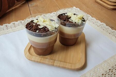 Десерт Три шоколада