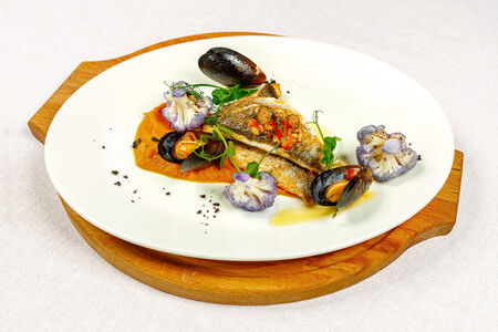 Филе дорадо с мидиями и пюре из тыквы