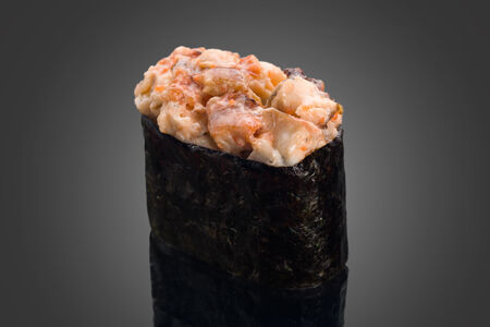 Суши угорь спайси