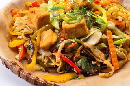 Рисовая лапша с овощами 